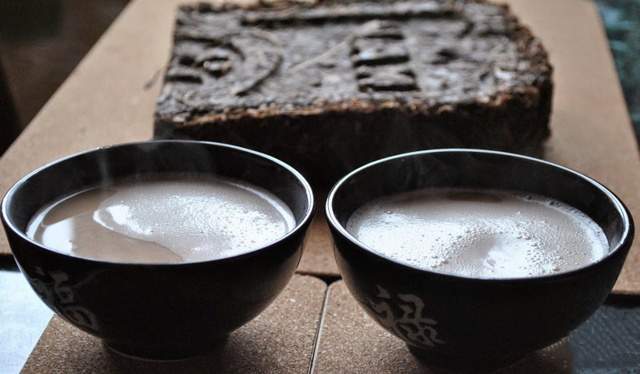 Калмыцкий чай: химический состав, полезные свойства, традиционный рецепт заваривания