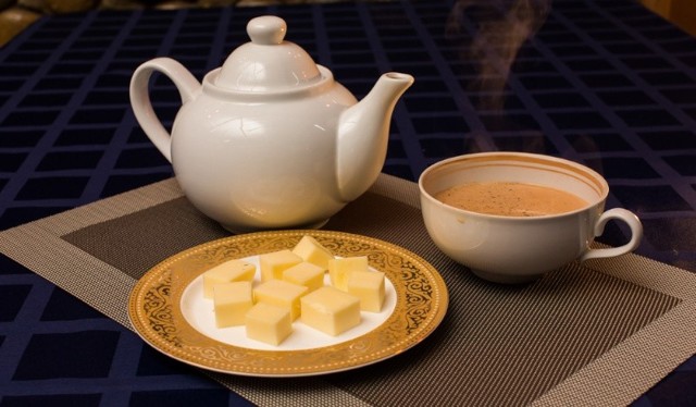 Калмыцкий чай: химический состав, полезные свойства, традиционный рецепт заваривания