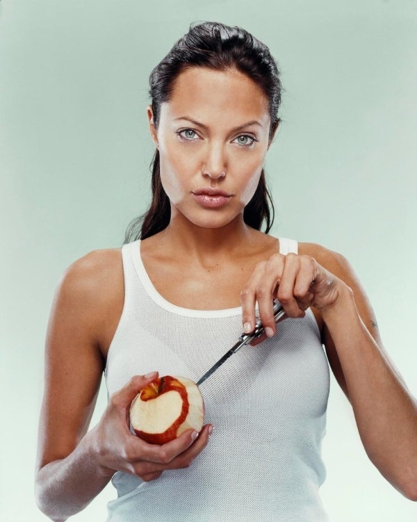 Диета Анджелины Джоли: основные принципы, преимущества, варианты питания