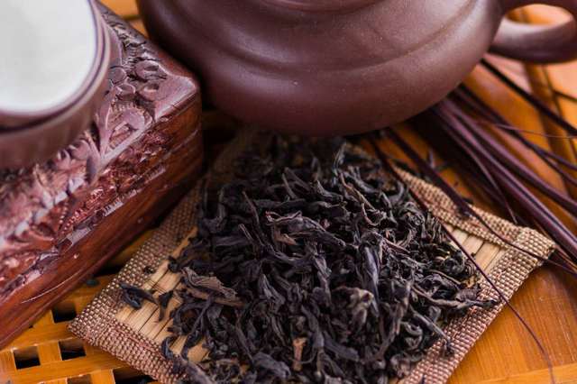 Чай Да Хун Пао: вкус и аромат, польза и противопоказания, как правильно заваривать