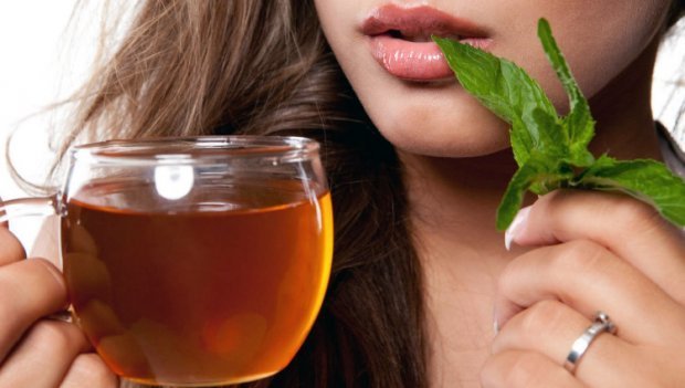 Чай с мятой: химический состав, польза и противопоказания, правила заваривания