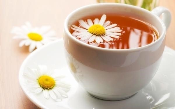 Ромашковый чай: химический состав, польза и вред, рекомендации по завариванию