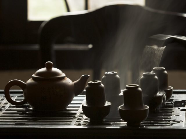 Чай пуэр: история происхождения, виды и сорта, полезные свойства и вред